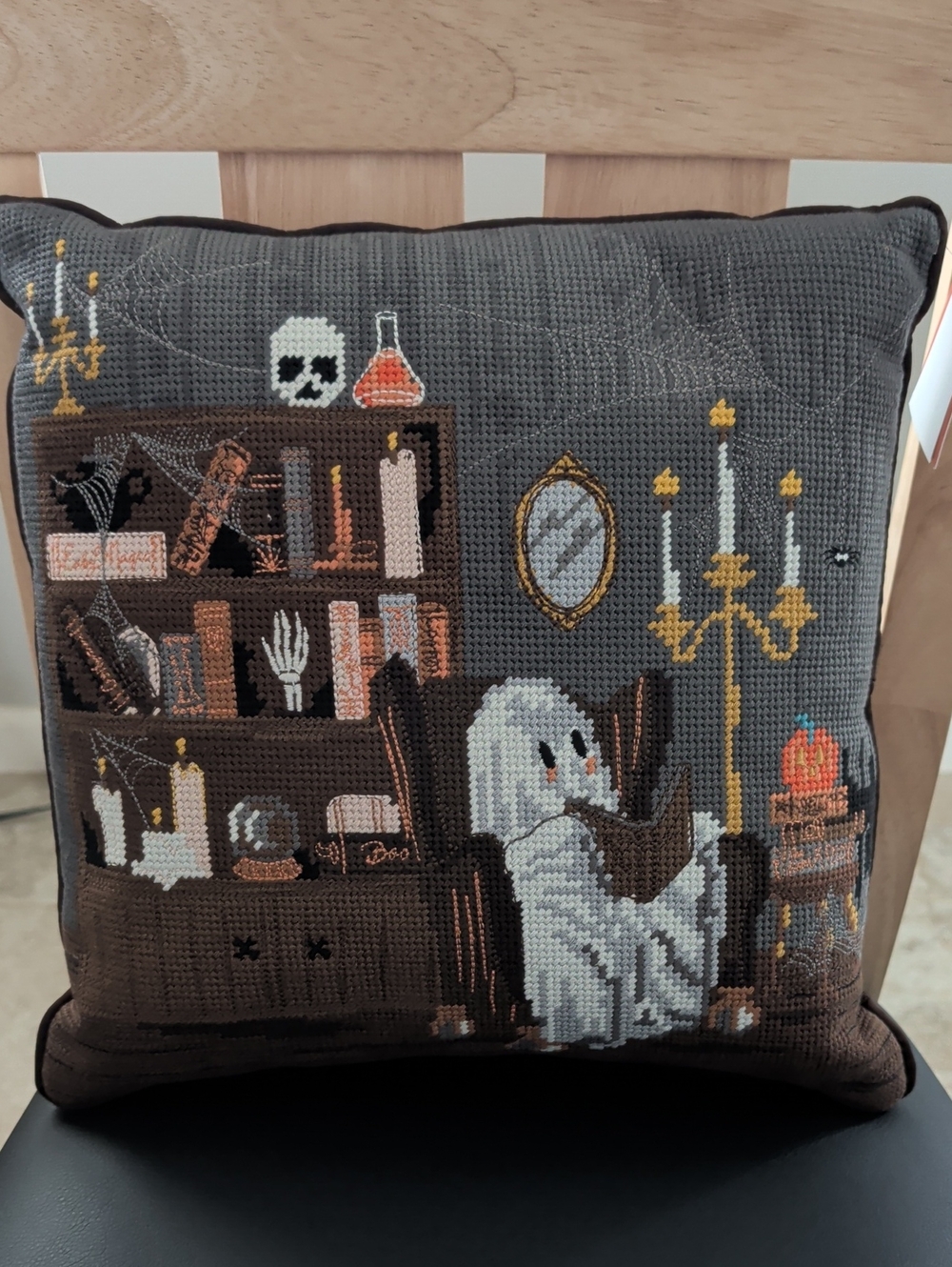 "The Farmhouse"  Needlepoint Decorative Ghost Reading Pillow NWT